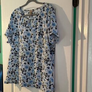White Stag Blue Floral Short Sleeve Tunic